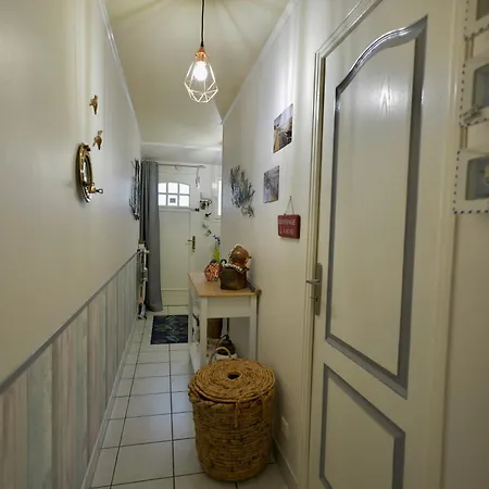 Maison De *