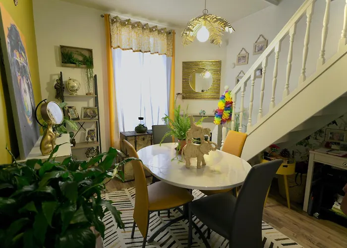 Maison De Bed & Breakfast *